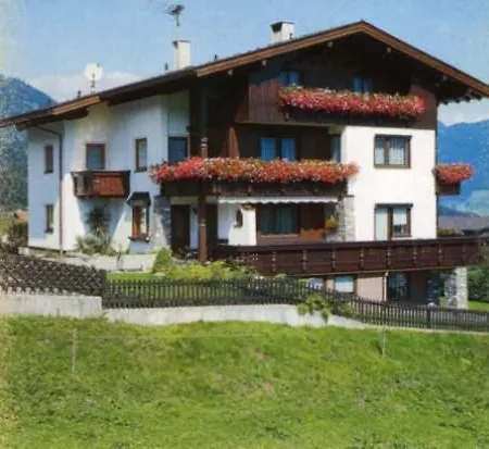 Hollaus Apartment *